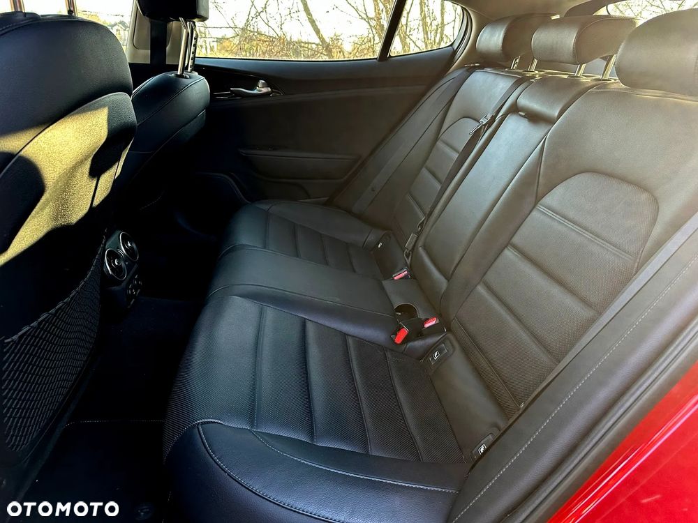 Kia Stinger 2.0 T-GDI GT Line - 22