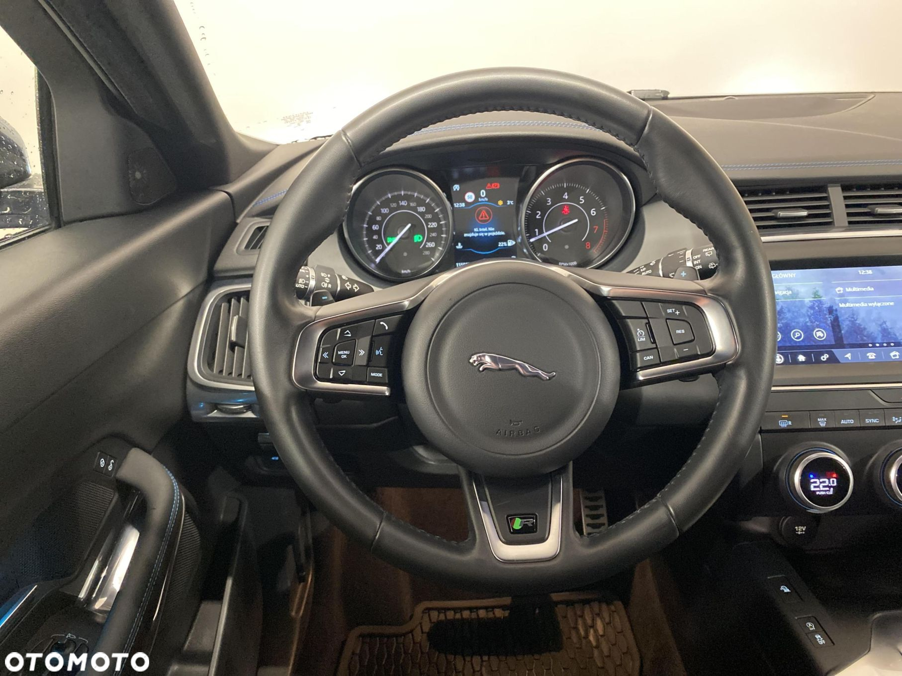 Jaguar E-Pace 2.0 i4P AWD R-Dynamic HSE - 12