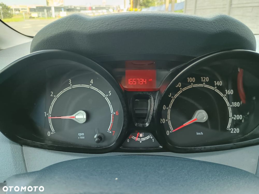 Ford Fiesta 1.25 Trend - 11