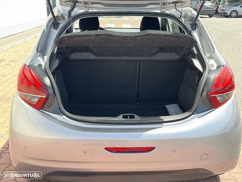 Peugeot 208 1.5 BlueHDi Signature - 30
