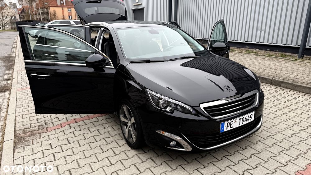 Peugeot 308 PureTech 130 GPF Black Edition - 25