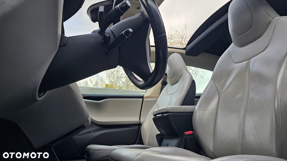Tesla Model S Standard - 15