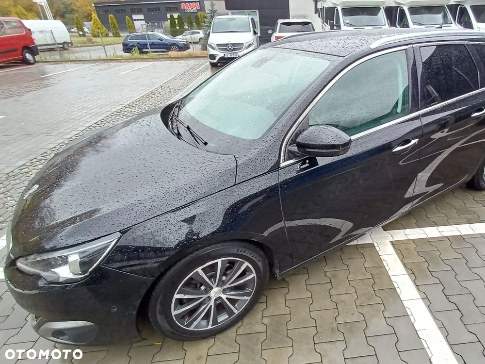 Peugeot 308 - 1
