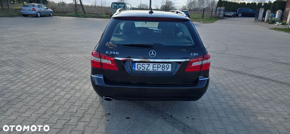 Mercedes-Benz Klasa E 250 CDI DPF BlueEFFICIENCY Automatik Avantgarde - 5