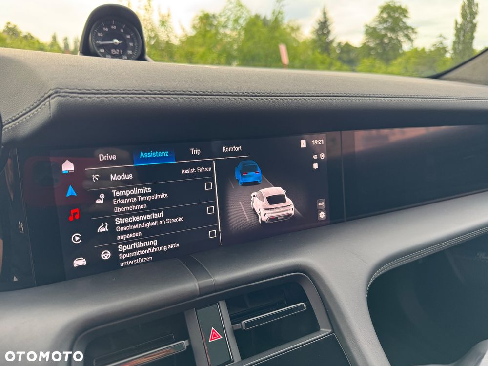 Porsche Taycan 105kWh Turbo - 15