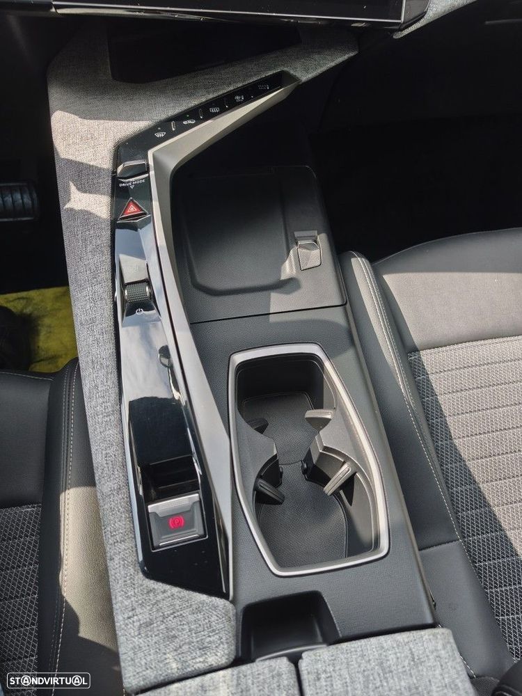 Peugeot 3008 1.2 Hybrid Allure e-DCS6 - 9
