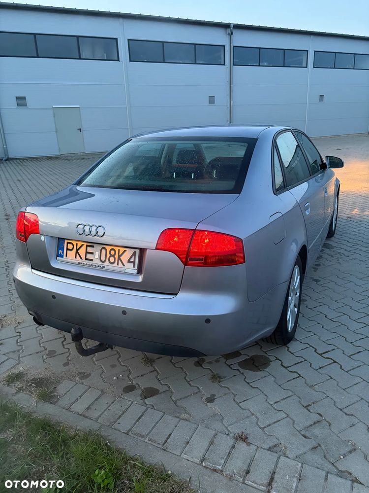 Audi A4 Limousine - 9
