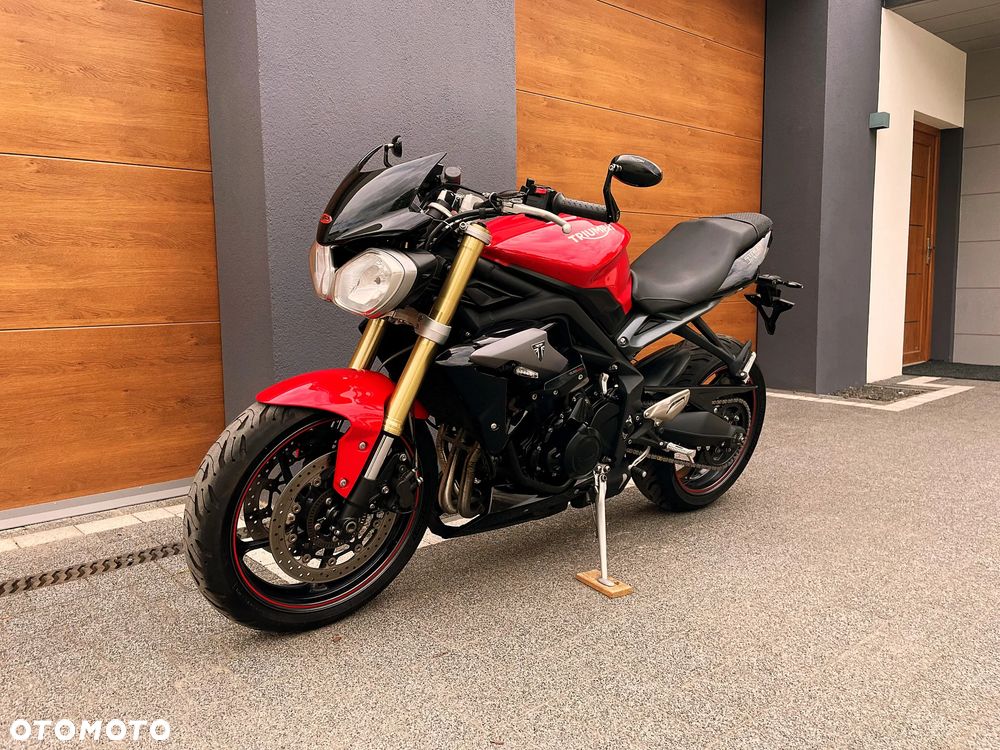 Triumph Street Triple - 4