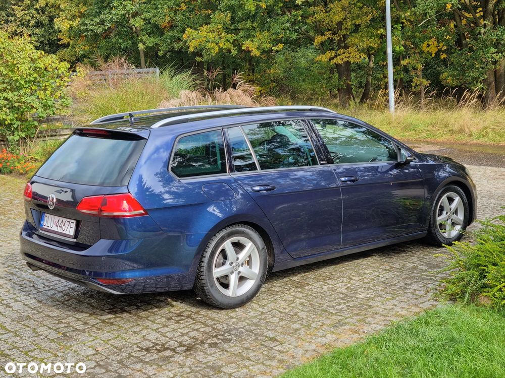 Volkswagen Golf - 10