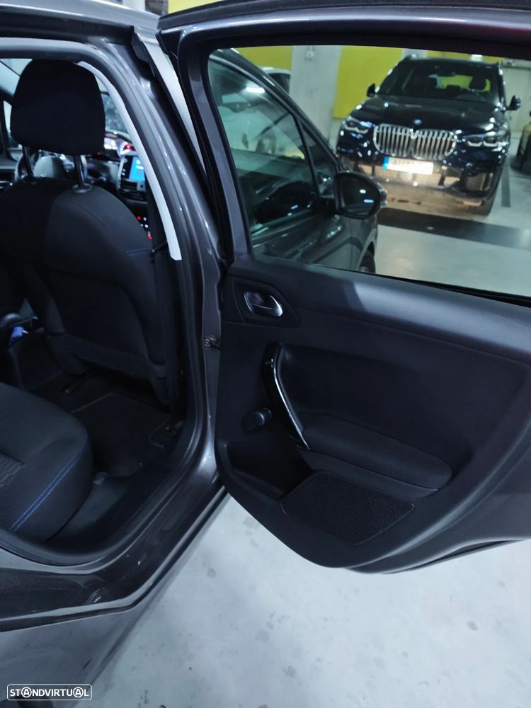 Peugeot 208 1.5 BlueHDi Signature - 12