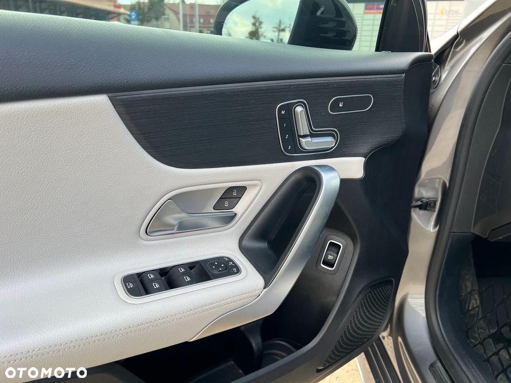 Mercedes-Benz Klasa A 220 4Matic 7G-DCT AMG Line - 30