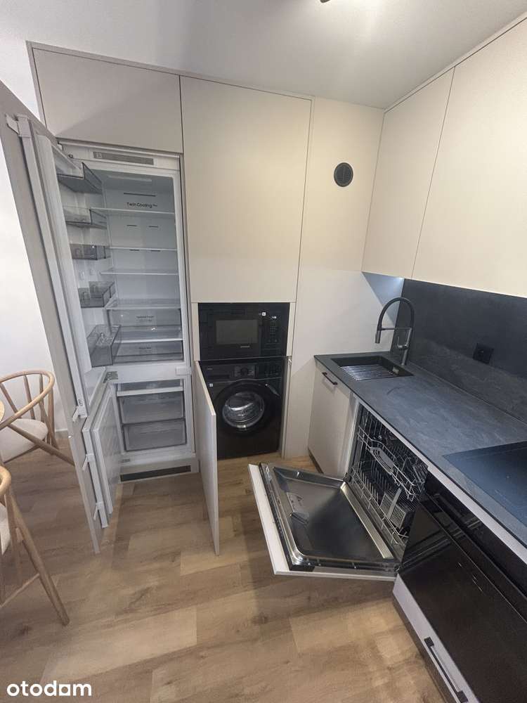 Do wynajęcia | 3 pokoje | 48m2 | Śródmieście | Grzybowska | 4700zł