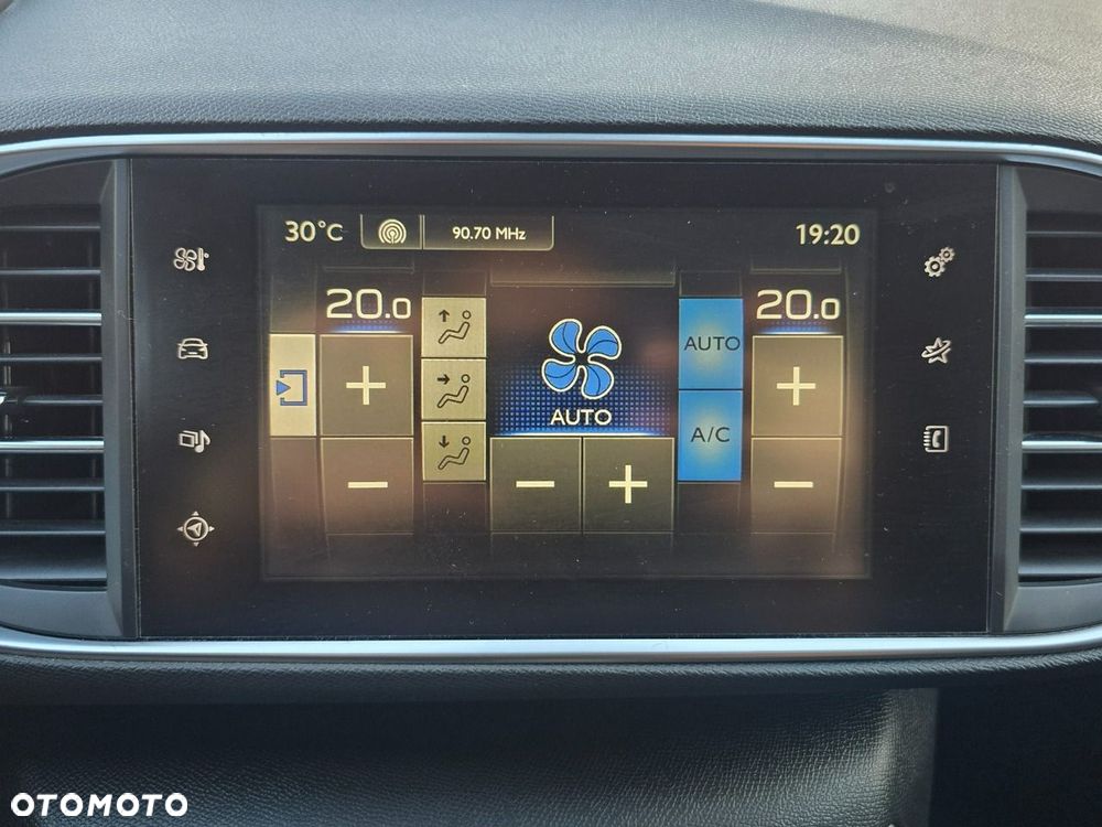 Peugeot 308 2.0 BlueHDi Allure S&S - 37