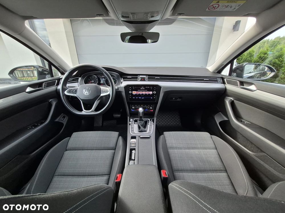 Volkswagen Passat 2.0 TSI Business DSG - 17