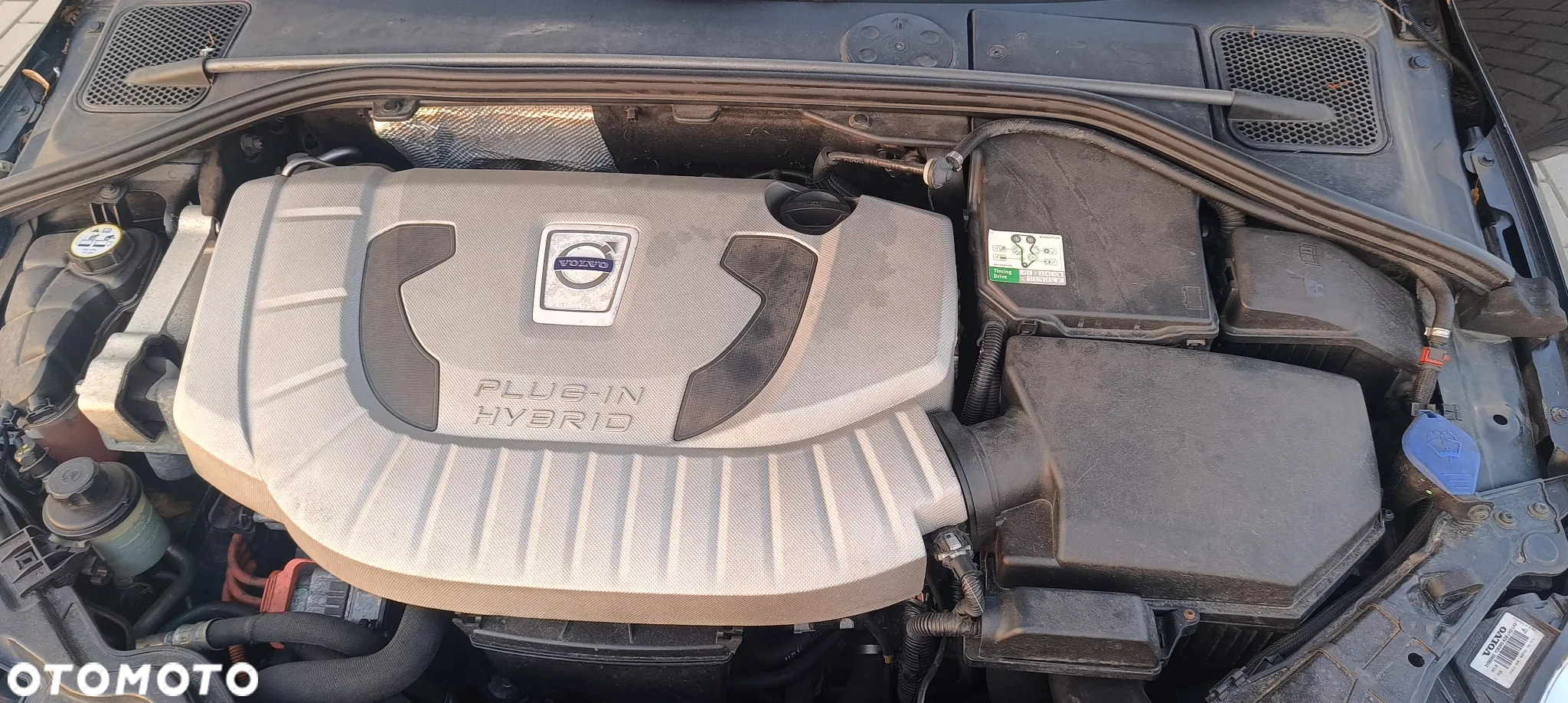 Volvo V60 D6 AWD Plug-in Hybrid Summum - 27