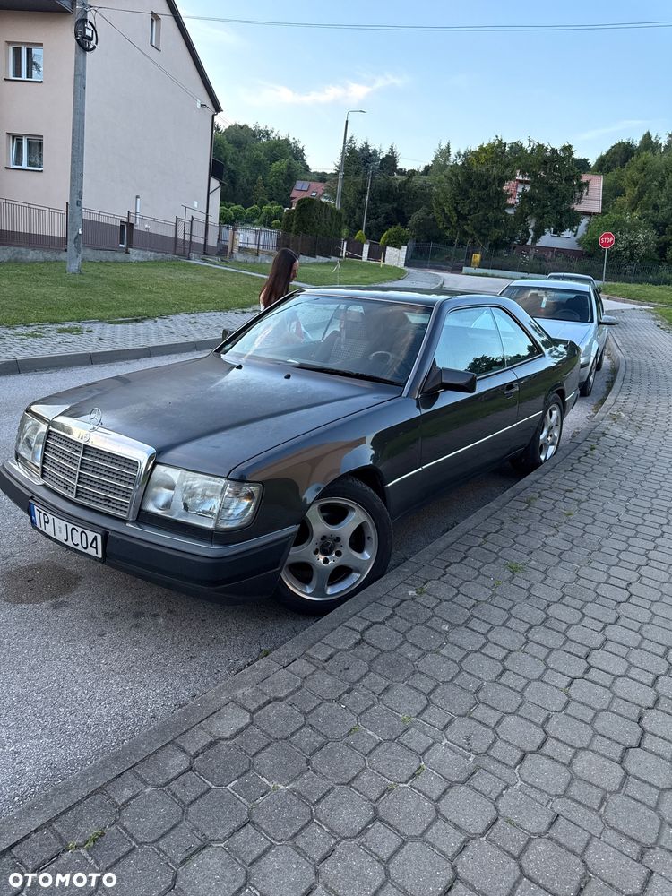 Mercedes-Benz W124 (1984-1993) - 1