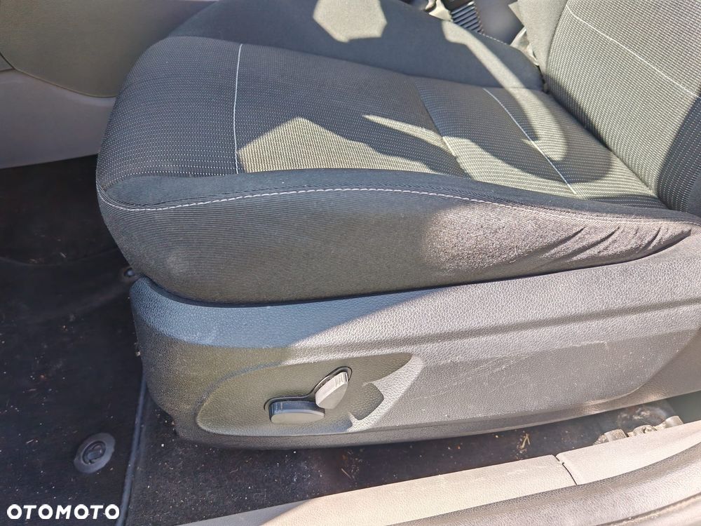 Ford Focus 1.6 TDCi Sport DPF - 4