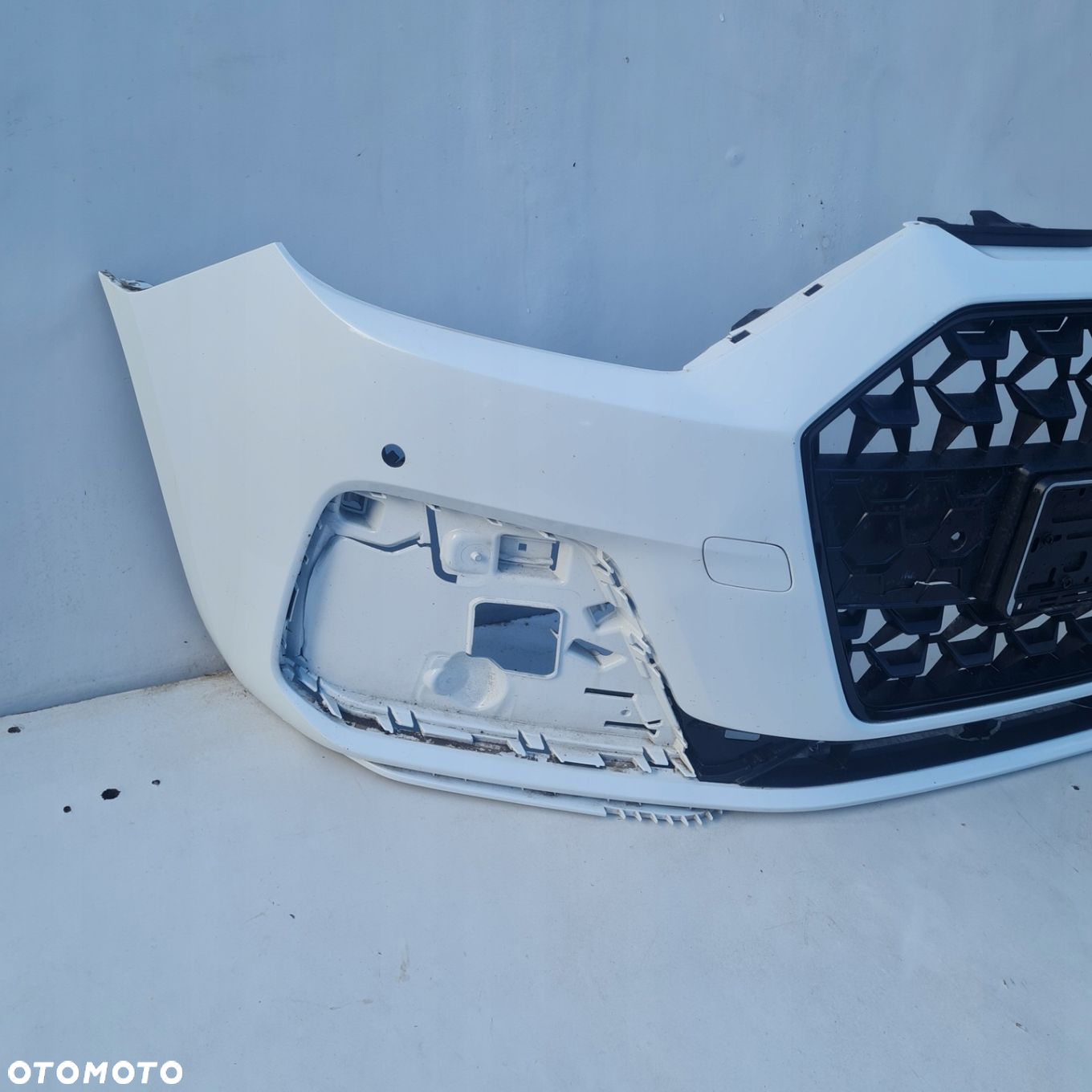 ZDERZAK PRZÓD PRZEDNI AUDI A1 82A LS9R - 2