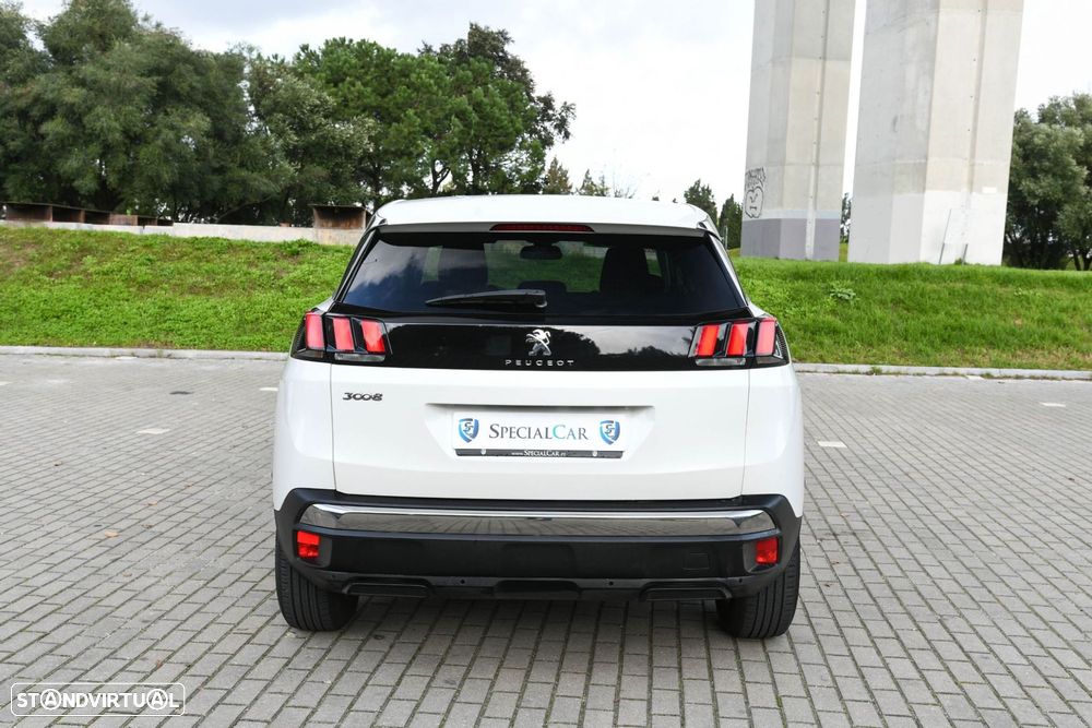 Peugeot 3008 1.5 BlueHDi Active Pack EAT8 - 8