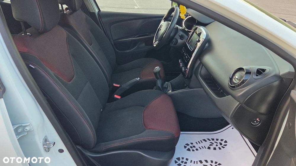 Renault Clio 1.2 16V 75 Luxe - 27