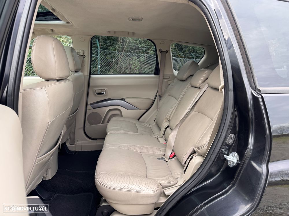 Mitsubishi Outlander 2.0 DI-D Instyle2 4WD - 27