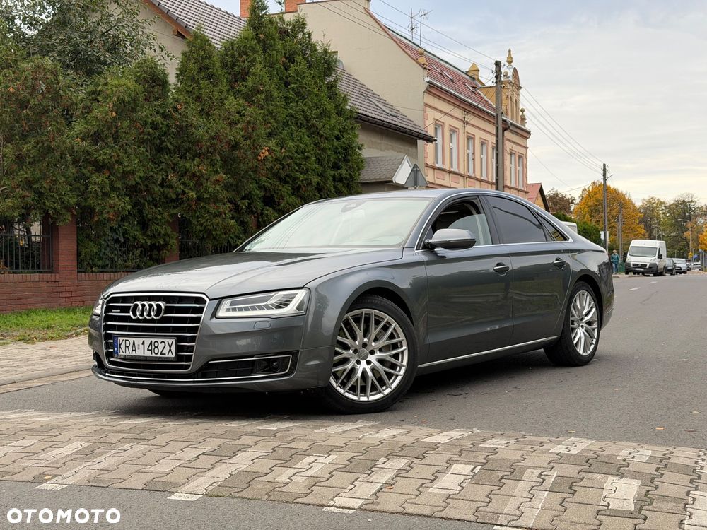 Audi A8 - 1