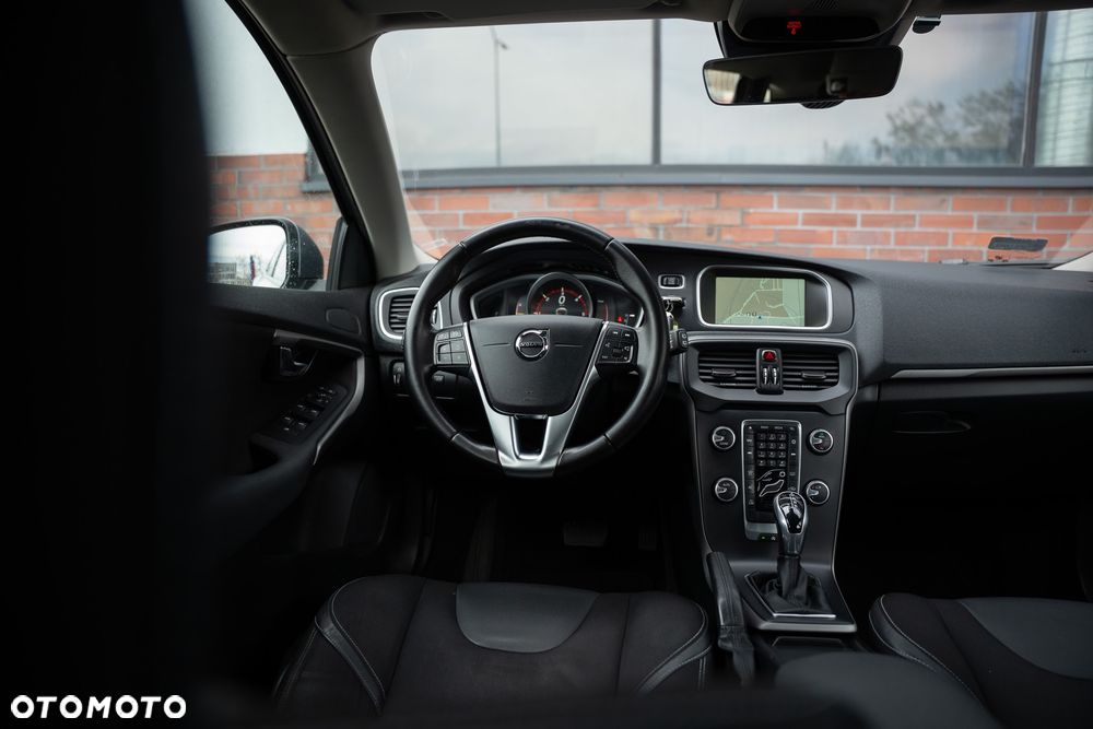 Volvo V40 D2 Geartronic Momentum - 26