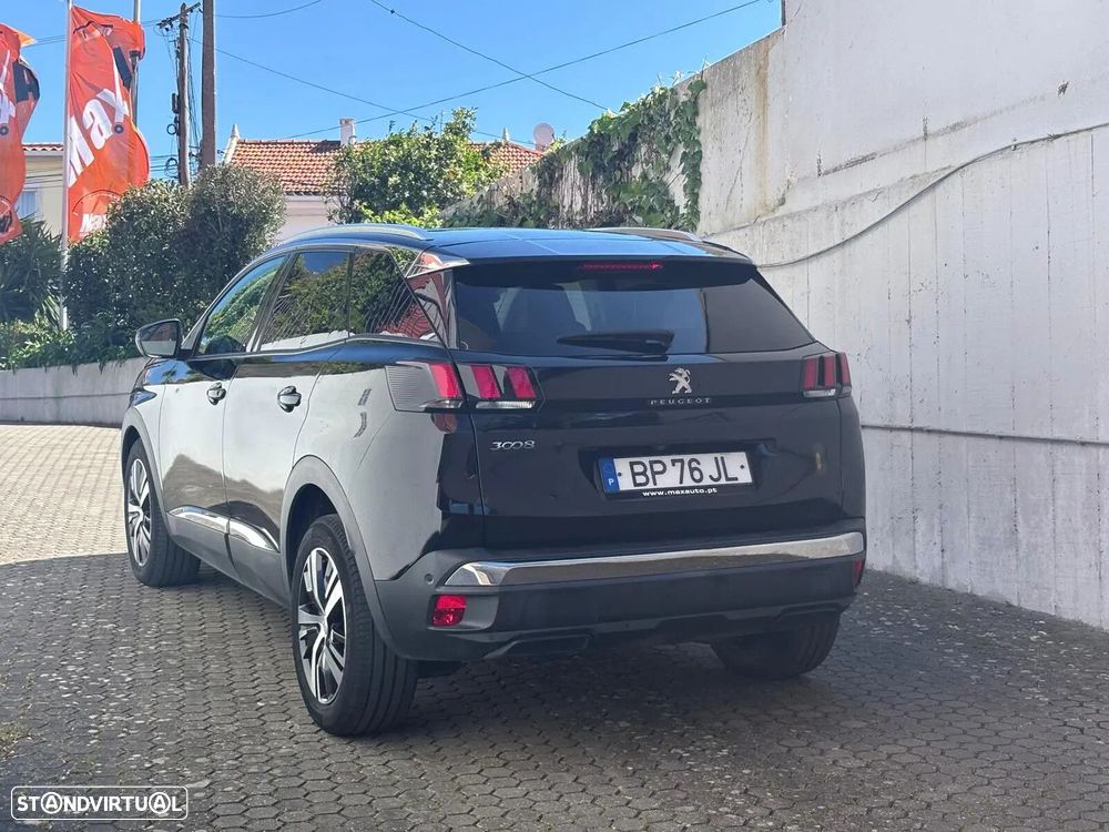 Peugeot 3008 1.2 PureTech Allure EAT8 - 28