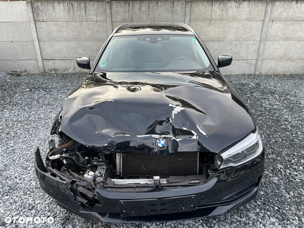BMW Seria 5 520d Sport Line