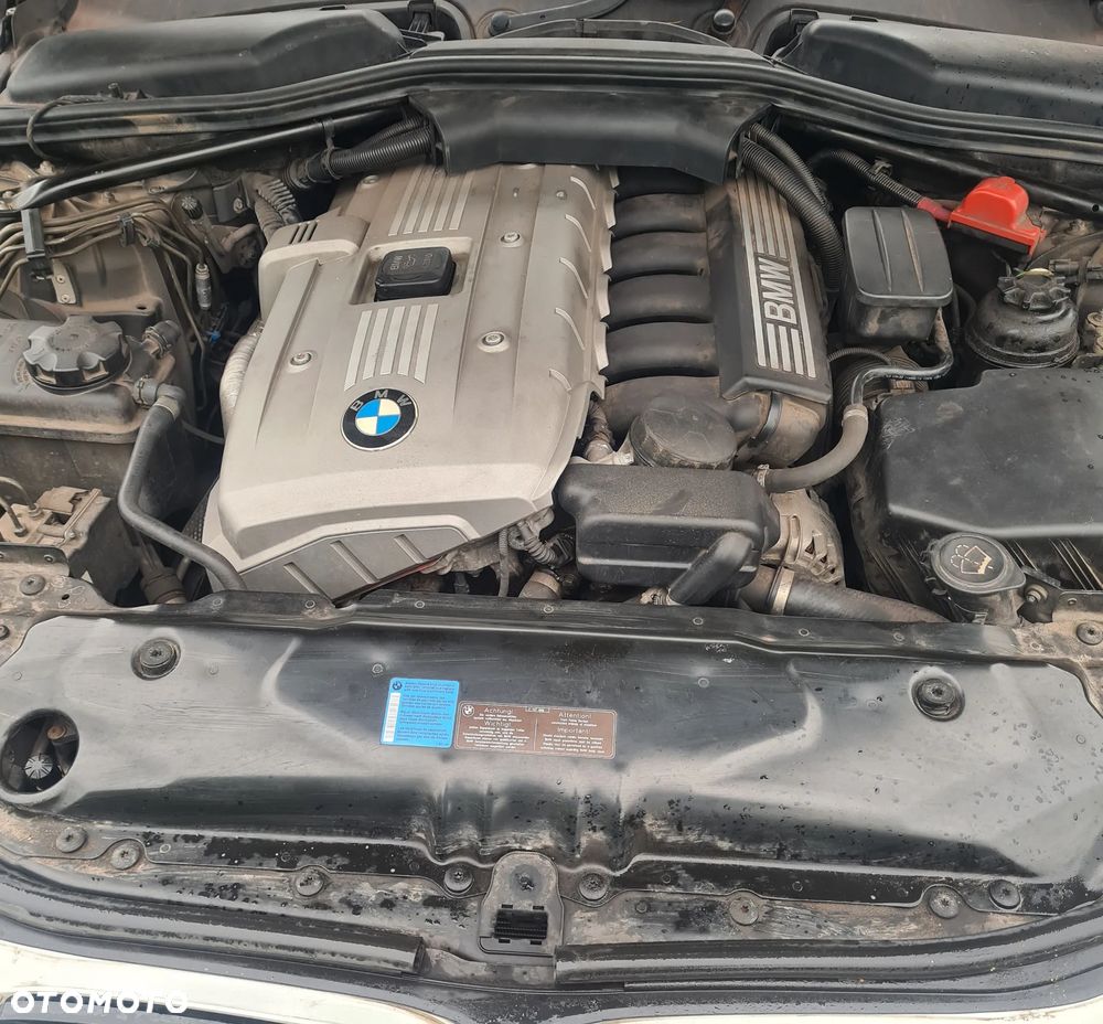 BMW Seria 5 530xi - 23