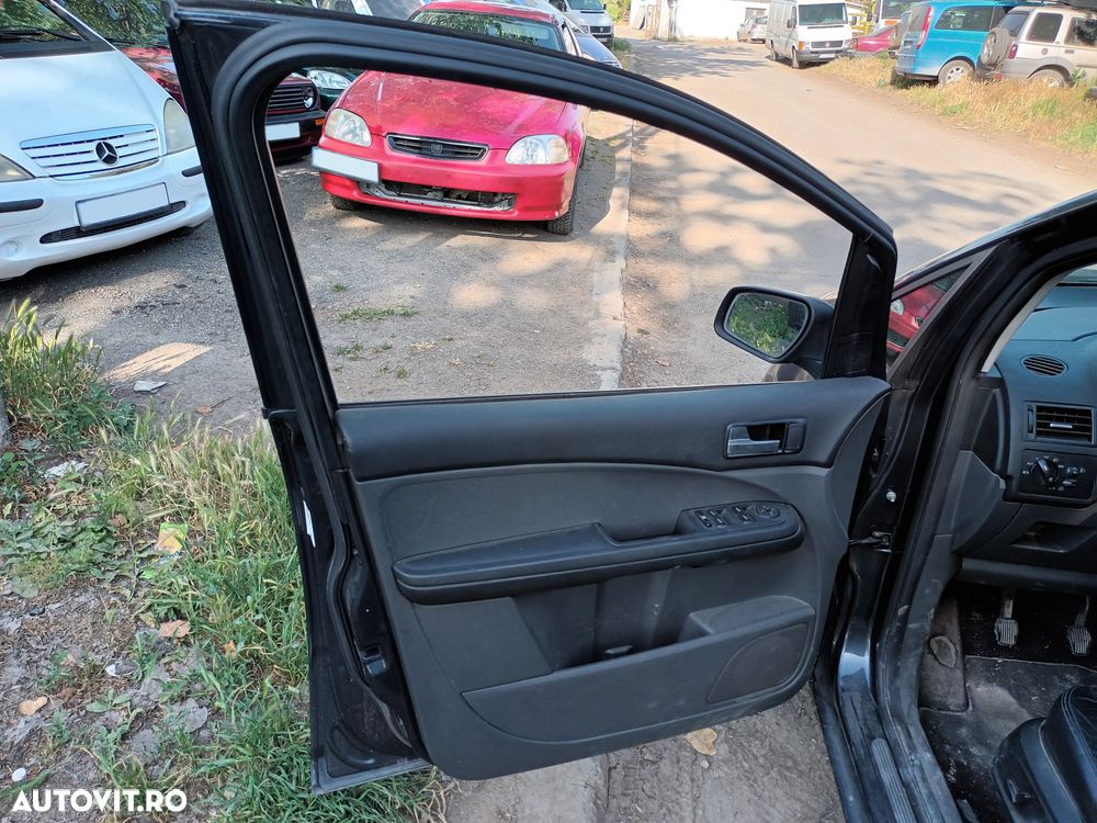 Dezmembrari  Ford C-MAX 1  2003  > 2010 1.8 TDCi Motorina - 46