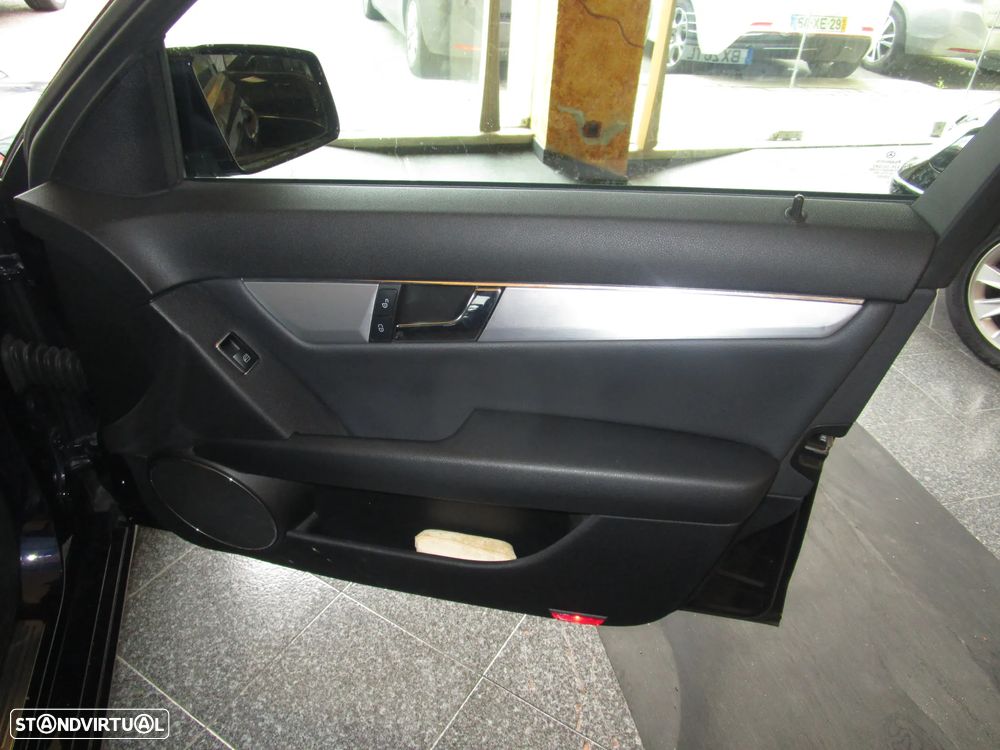Mercedes-Benz C 250 CDi Avantgarde BlueEfficiency - 33