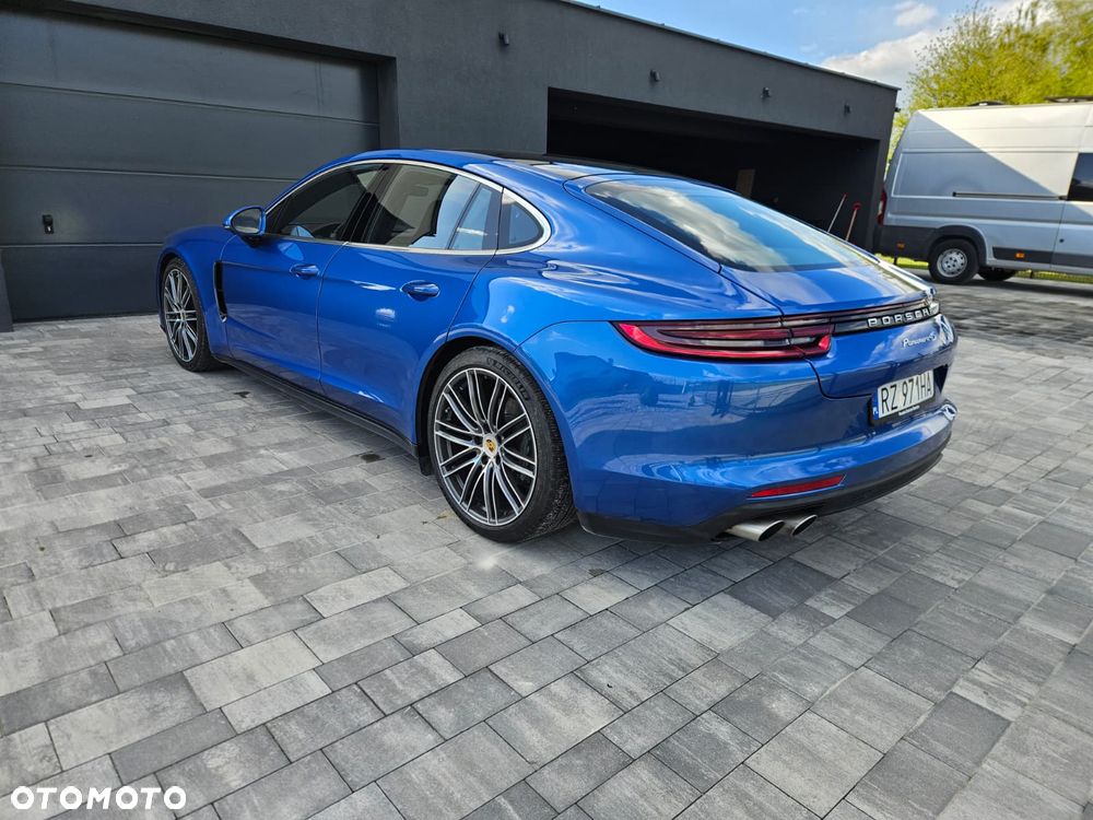 Porsche Panamera 4S - 6