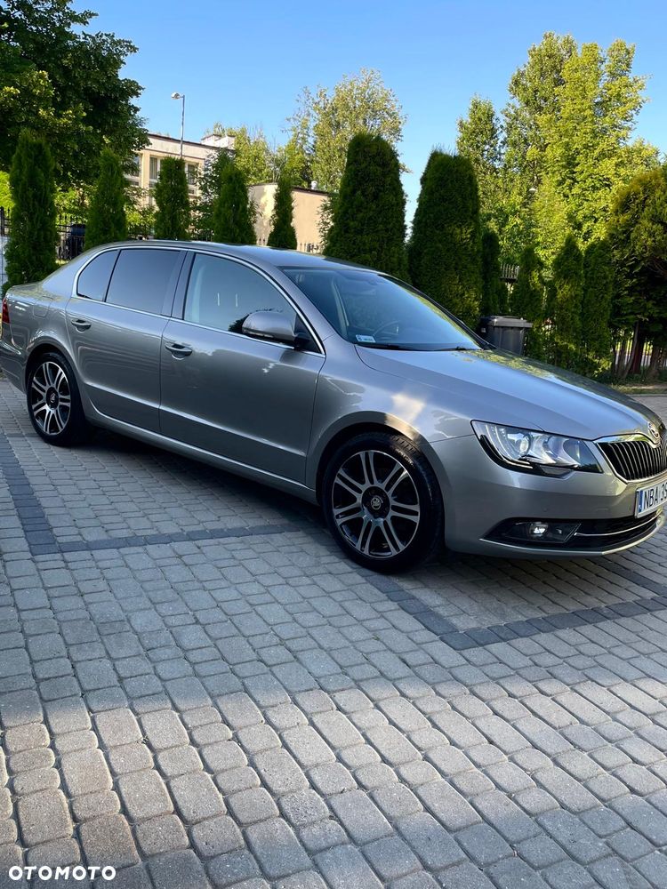 Skoda Superb 1.8 TSI Elegance DSG - 10
