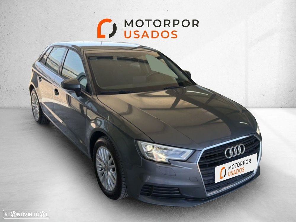 Audi A3 Sportback 1.6 TDI Attraction - 3