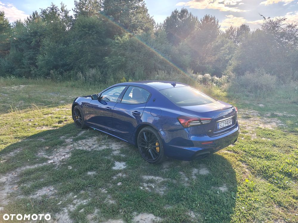 Maserati Ghibli Modena S Q4 - 11