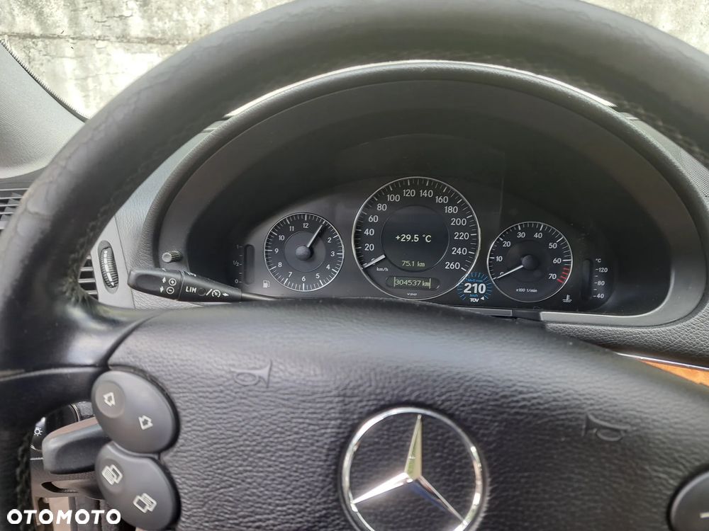 Mercedes-Benz Klasa E - 6