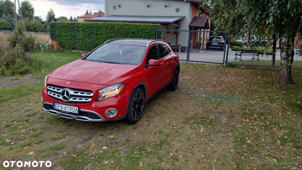 Mercedes-Benz GLA 250 8G-DCT Edition 1 - 2