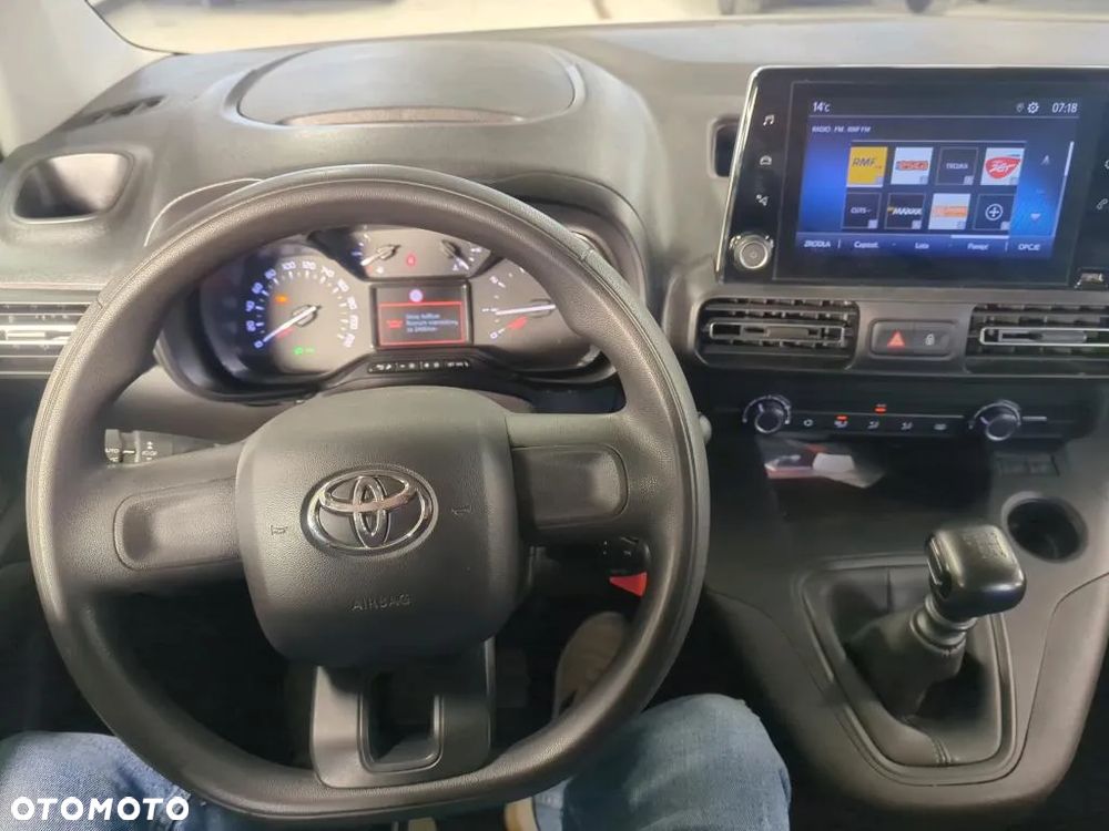 Toyota Proace City - 16