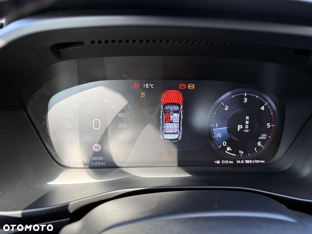 Volvo XC 40 D3 AWD Geartronic R-Design - 28