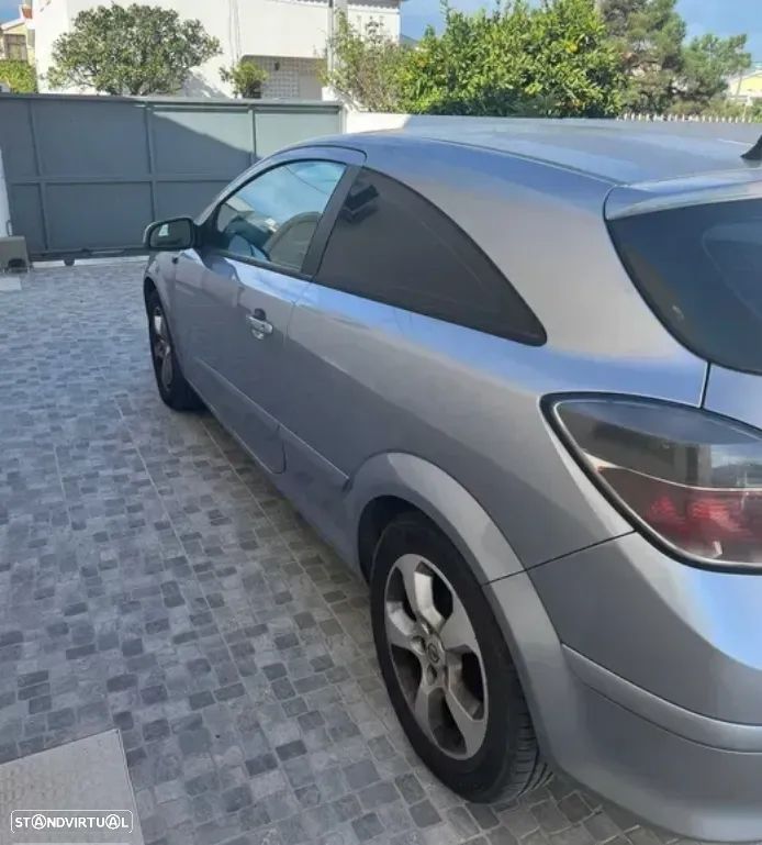 Opel Astra GTC - 2
