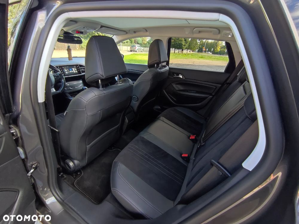 Peugeot 308 2.0 Blue HDi Allure S&S - 11