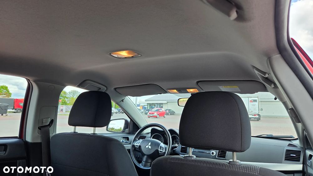 Mitsubishi Lancer 1.8 Invite - 19