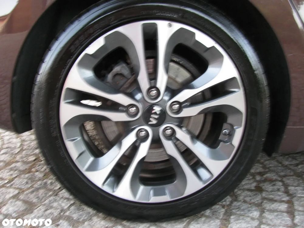Kia Ceed 1.6 GDI DCT Platinum Edition - 32