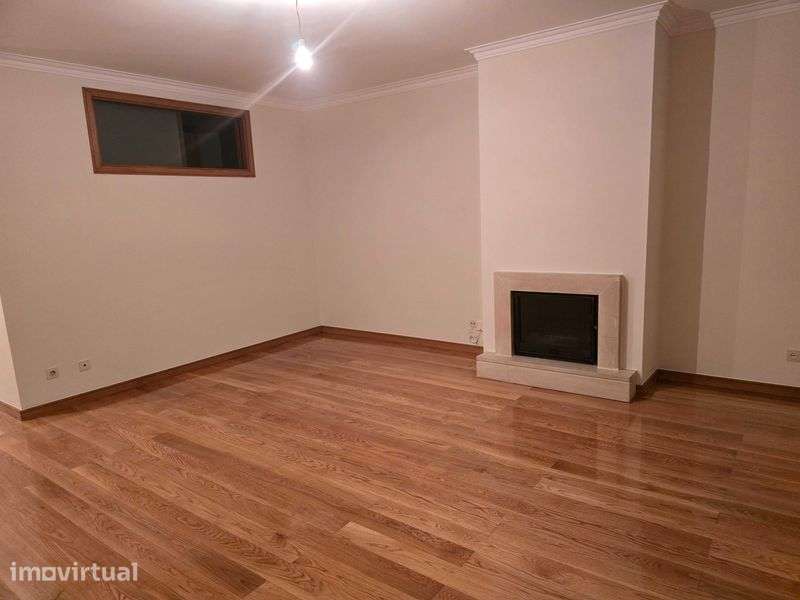Apartamento T1+1 de Prestigio em Condomínio Fechado - Grande imagem: 2/12