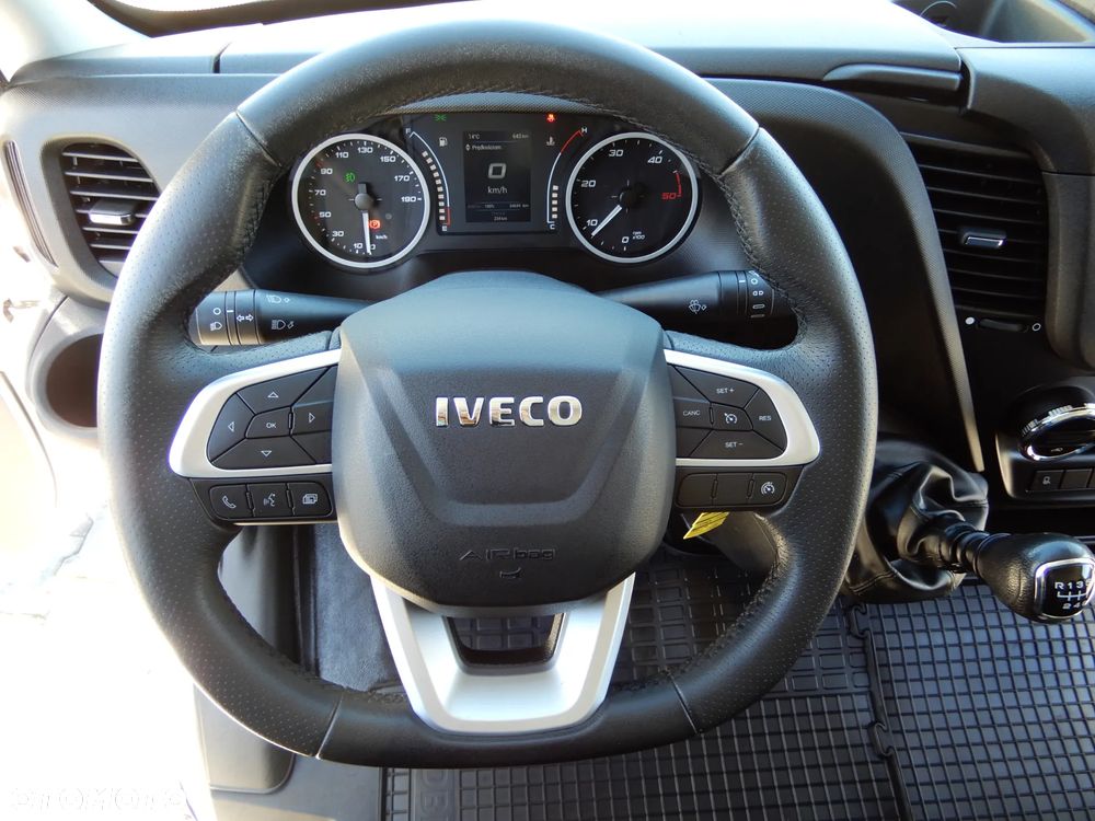 Iveco Daily 35S18 3.0 HPI 180 KM POWER Furgon Blaszak XXL 4.70 CM MAXI LONG Wysokość H3 2150 mm WZMACNIANE ZAWIESZENIE 1024 Kg Ładowność HAK 3500 Kg 50 Tys Km ASO Serwis Stan NOWY UNIKAT OKAZJA - 37