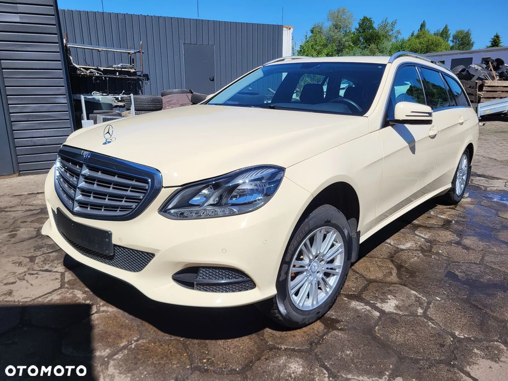 Mercedes-Benz Klasa E 250 BlueTEC 4-Matic Avantgarde - 3