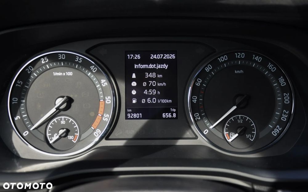 Skoda Octavia 2.0 TDI Ambition DSG - 38