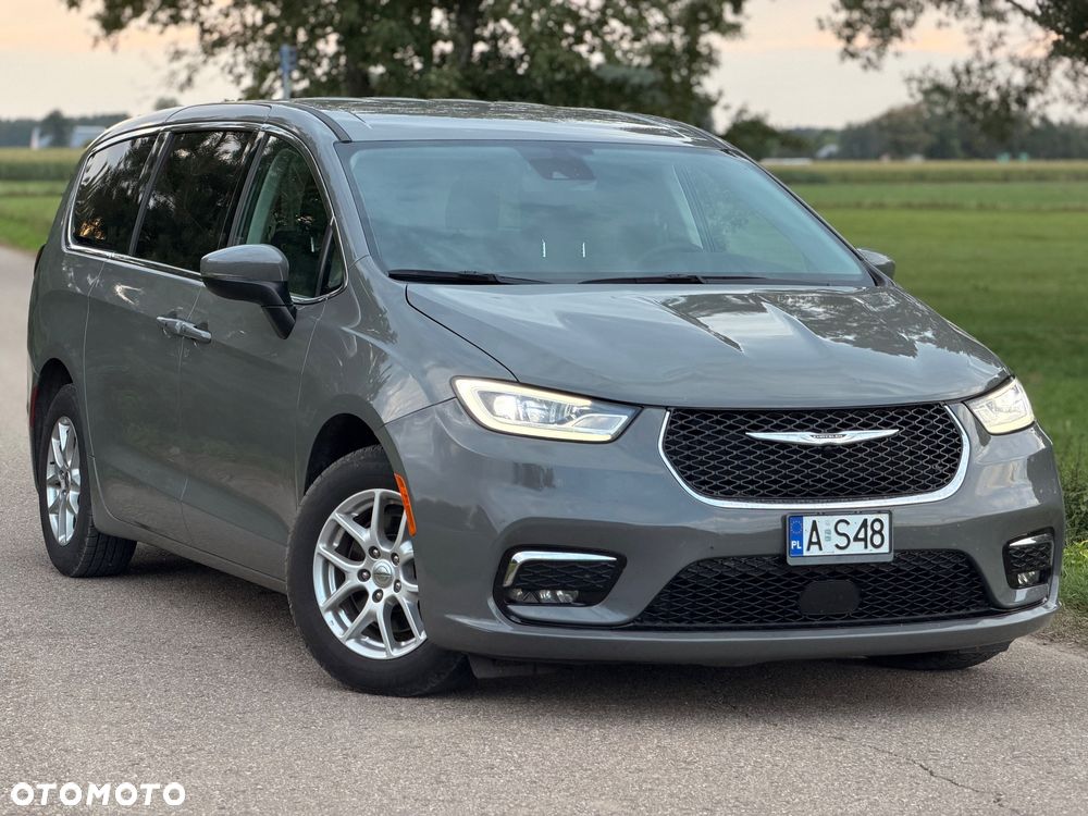 Chrysler Pacifica - 2