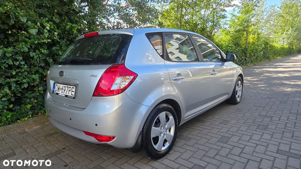 Kia Ceed 1.6 Crdi Comfort - 4